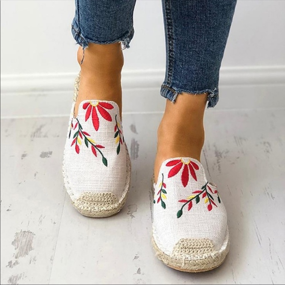 Summer Red Floral Embroidered Espadrille Sandals - Picture 3 of 5